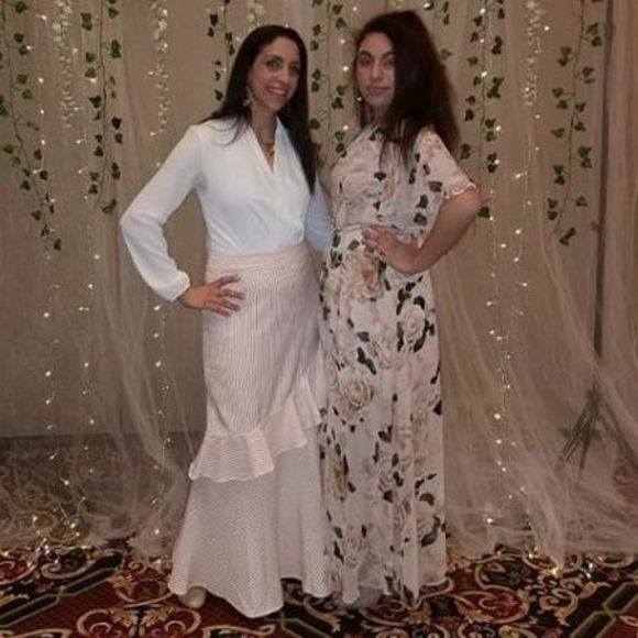 Meet your Posher, Naima - Picture 1 of 1